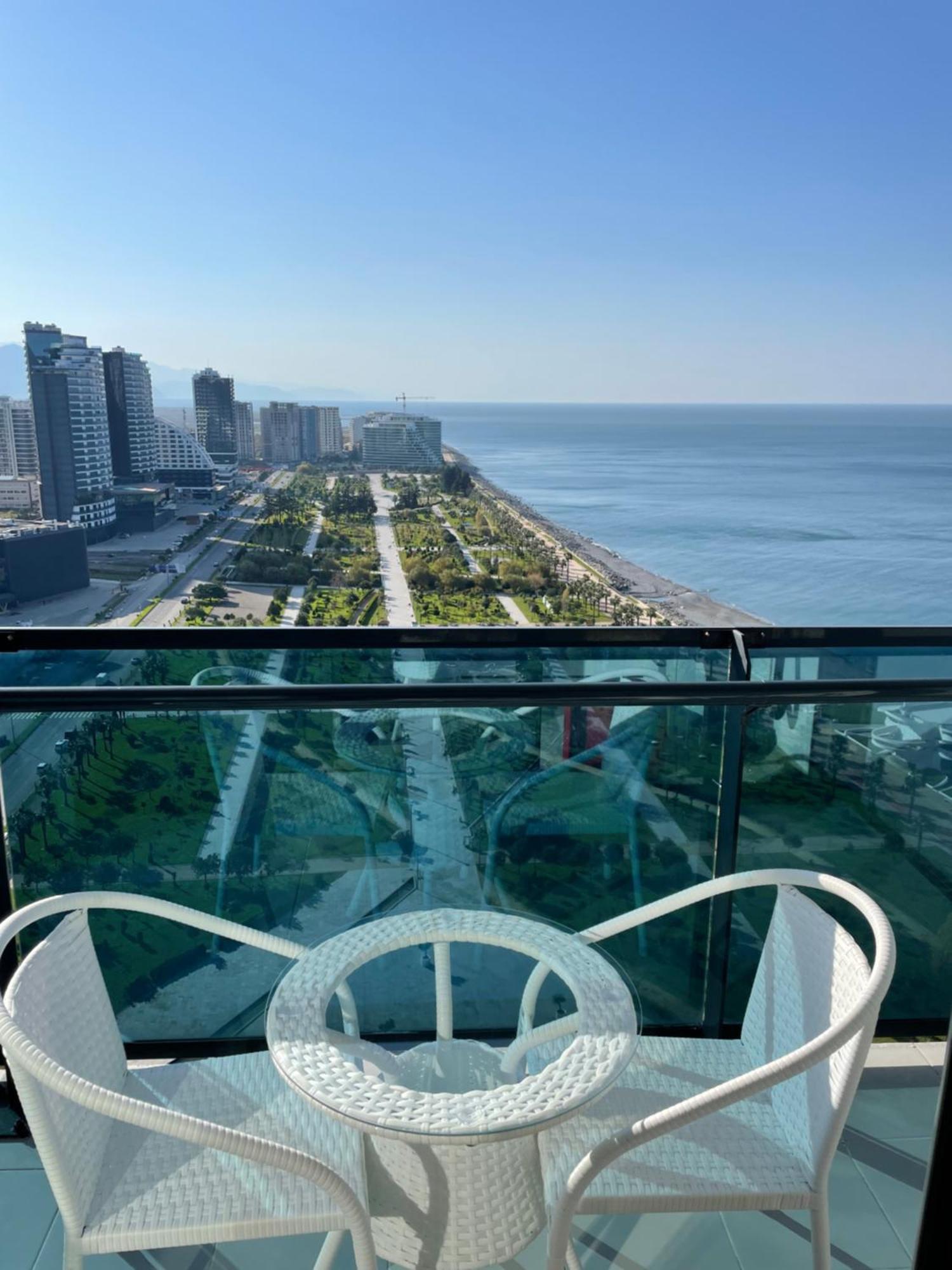 Sea View Apartments Orbi Beach Tower Batumi Esterno foto